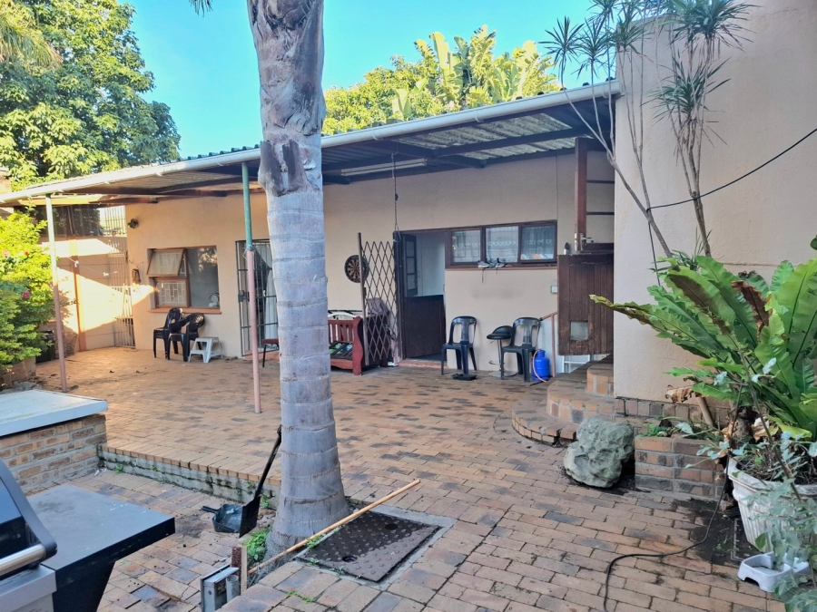 5 Bedroom Property for Sale in Oakdale Western Cape